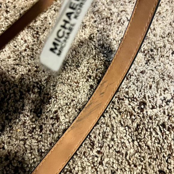 Michael Kors Fanny Bag (Small) - Picture 3 of 6